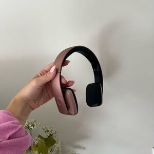 Alpha Bluetooth headphones